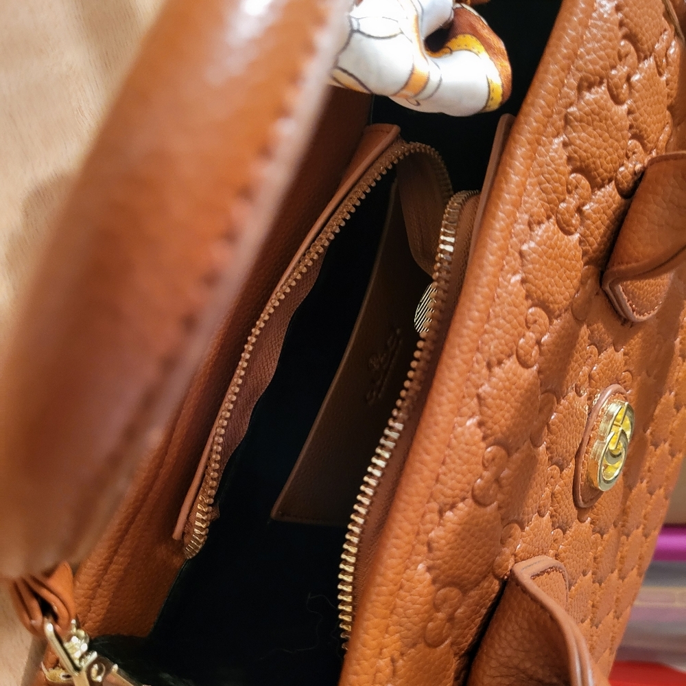 Gucci Brown Shoulder Bag with Scarf Accent - Picture 4 of 4